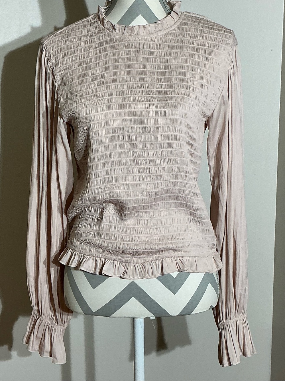 DO+BE Blush Pink Smocked Ruffle Long-Sleeve Top Medium